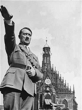 Hitler-salute3.jpg