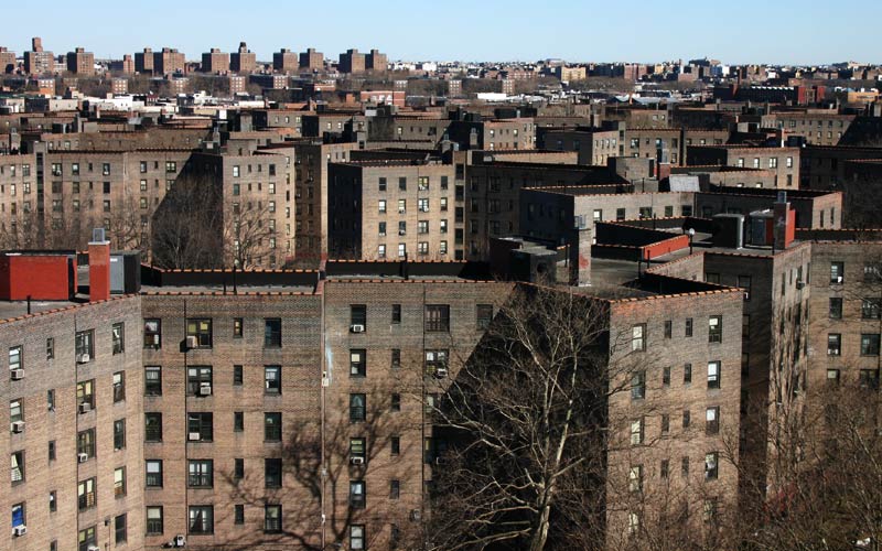 queensbridge_houses_8feb04.jpg